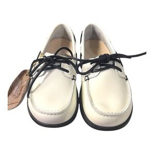 Birkenstock White Patent Leather Lace-Up Shoes – EU 36 (US Women’s 5–5.5)